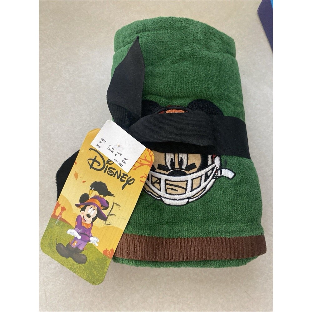 Disney Football Mickey Mouse in Helmet 2 Hand Towel Set Fall Green Brand New